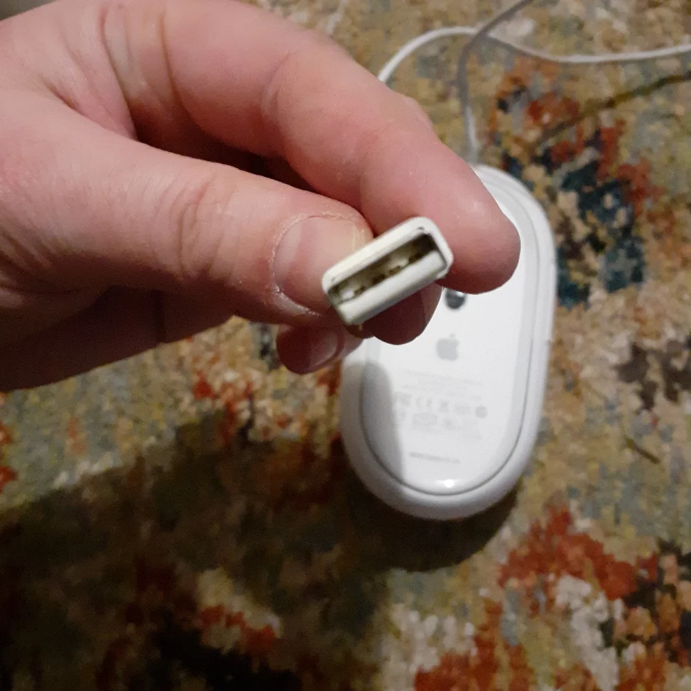 Apple Mighty Mouse Wired (A1152) - USB Wired Optical Mouse for Computers (Renewe